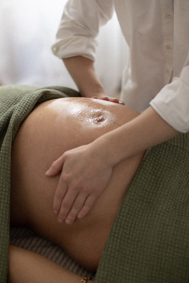Massage prénatal : bienfaits pendant la grossesse